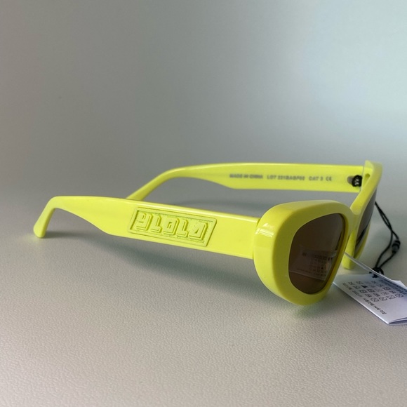 Yellow Cat Eye Sunglasses by Bimba y Lola - Picture 5 of 6